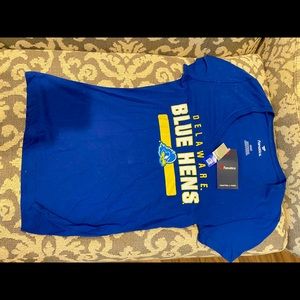 New Univ of DE womens tee shirt small tags